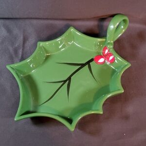 Set of 5 Holly Dishes